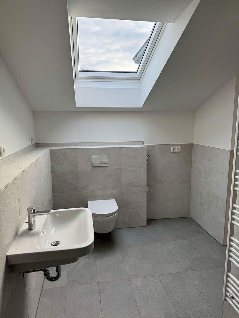 Prenájom bytu 3-izbový 79 m², Am Lupinenfeld 33A, Berlin, Berlín Prenájom bytu 3-izbový 79 m², Am Lupinenfeld 33A, Berlin, Berlín