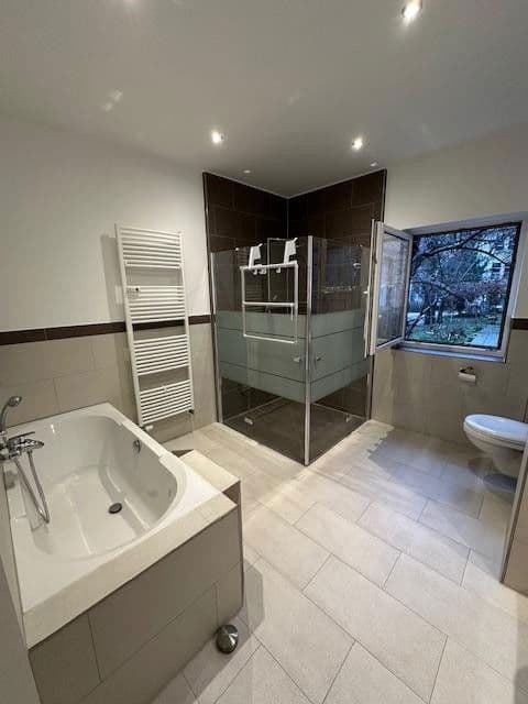 Prenájom bytu 2-izbový 70 m², Forsthofstr. 1, Nürnberg, Bavorsko Prenájom bytu 2-izbový 70 m², Forsthofstr. 1, Nürnberg, Bavorsko