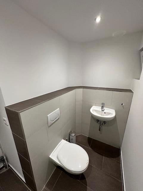 Prenájom bytu 2-izbový 70 m², Forsthofstr. 1, Nürnberg, Bavorsko Prenájom bytu 2-izbový 70 m², Forsthofstr. 1, Nürnberg, Bavorsko