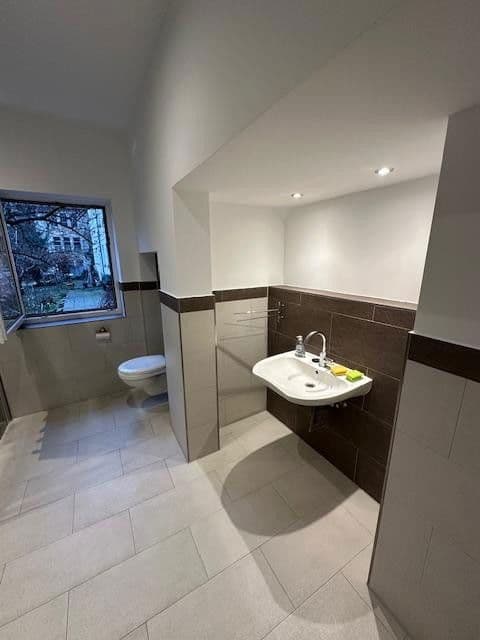 Prenájom bytu 2-izbový 70 m², Forsthofstr. 1, Nürnberg, Bavorsko Prenájom bytu 2-izbový 70 m², Forsthofstr. 1, Nürnberg, Bavorsko