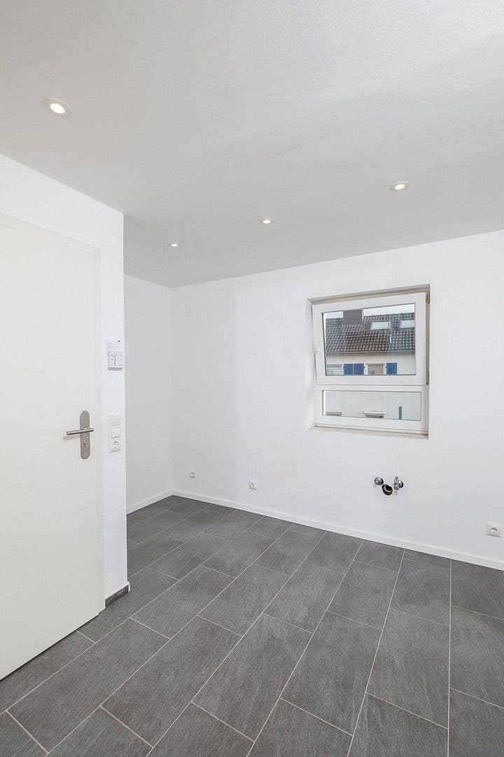 Prenájom bytu 2-izbový 36 m², Glatzer Straße, Köln, Severné Porýnie - Westfálsko Prenájom bytu 2-izbový 36 m², Glatzer Straße, Köln, Severné Porýnie - Westfálsko