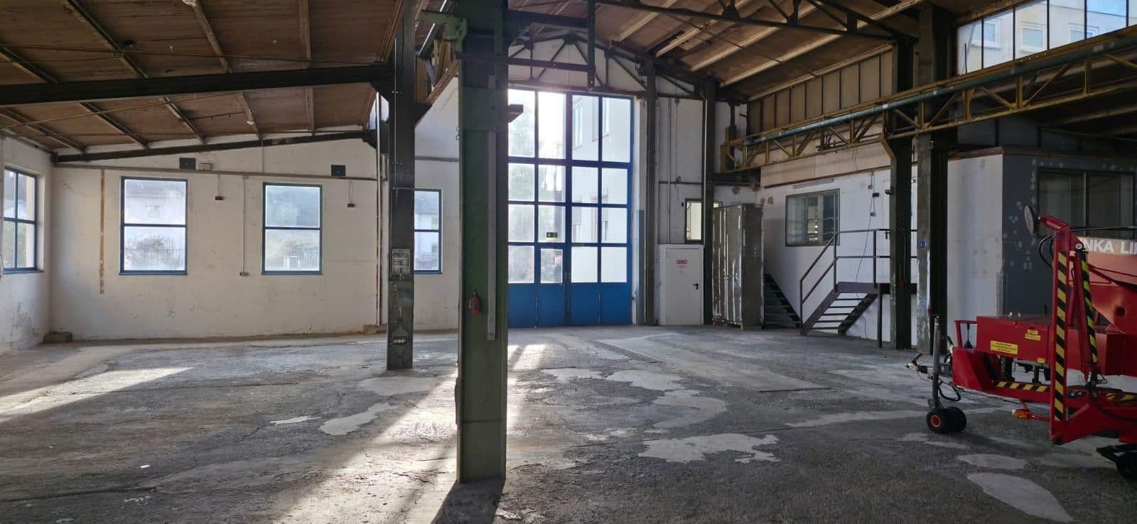 Prenájom nebytového priestoru 1.049 m², Simbacherstr. 35, Neuötting, Bavorsko Prenájom nebytového priestoru 1.049 m², Simbacherstr. 35, Neuötting, Bavorsko