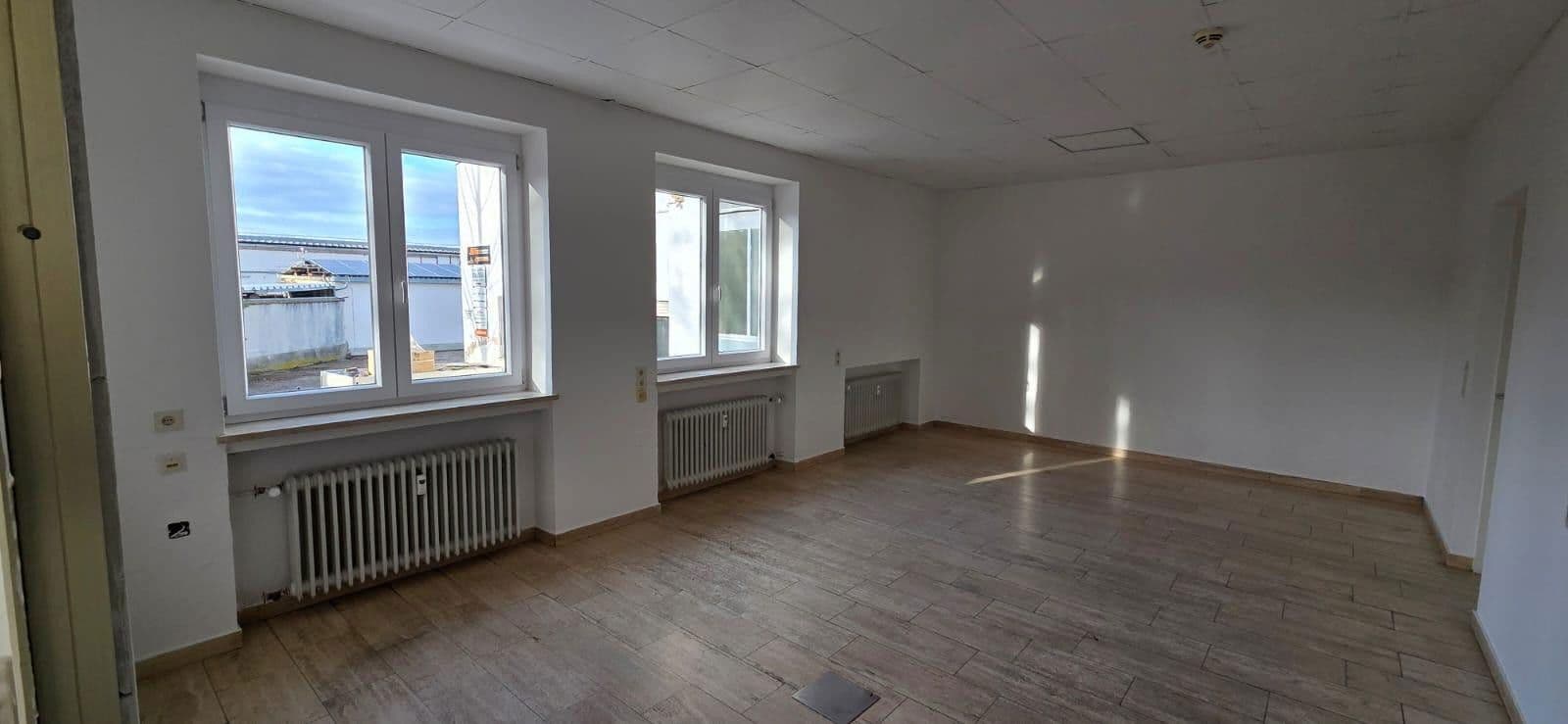 Prenájom nebytového priestoru 1.049 m², Simbacherstr. 35, Neuötting, Bavorsko Prenájom nebytového priestoru 1.049 m², Simbacherstr. 35, Neuötting, Bavorsko