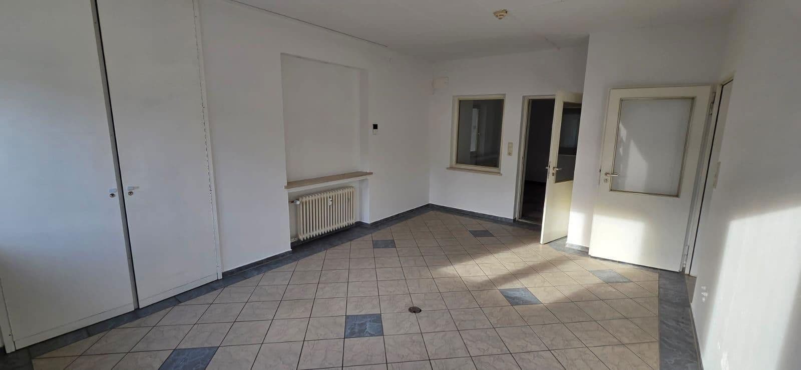 Prenájom nebytového priestoru 1.049 m², Simbacherstr. 35, Neuötting, Bavorsko Prenájom nebytového priestoru 1.049 m², Simbacherstr. 35, Neuötting, Bavorsko