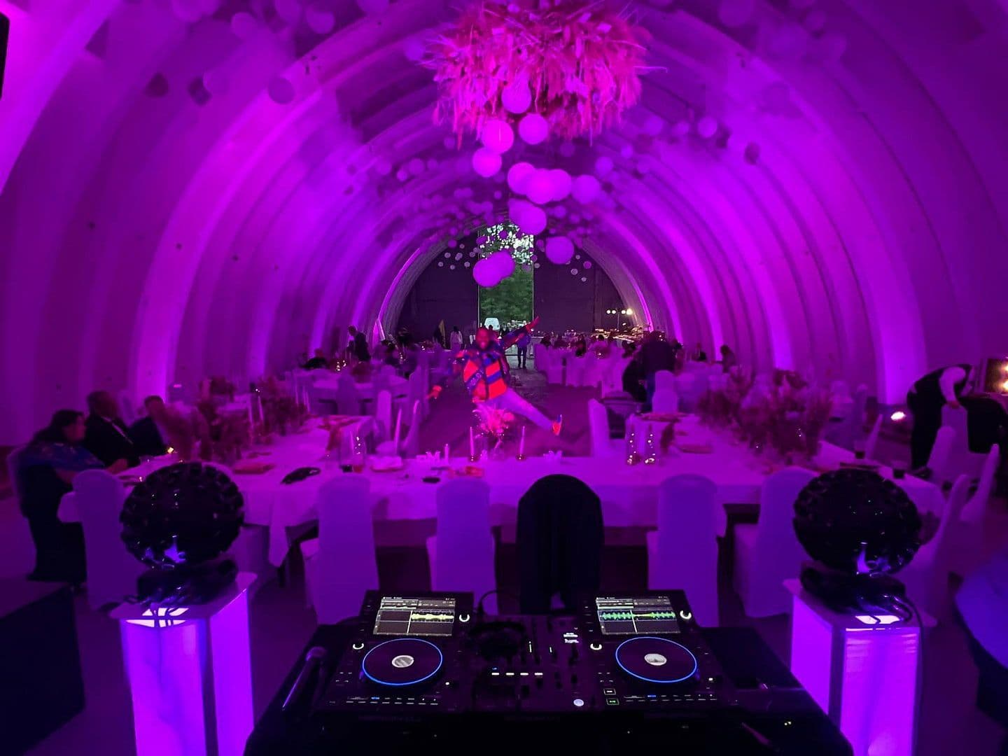 Predaj domu 400 m², pozemek 4.300 m², Lindenstraße 15, Neuhardenberg, Brandenbursko Predaj domu 400 m², pozemek 4.300 m², Lindenstraße 15, Neuhardenberg, Brandenbursko