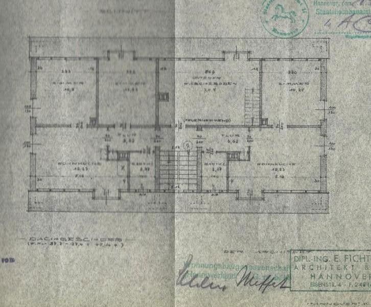 Predaj domu 900 m², pozemek 2.940 m², Weetzer Kirchweg 6, Ronnenberg, Dolné Sasko Predaj domu 900 m², pozemek 2.940 m², Weetzer Kirchweg 6, Ronnenberg, Dolné Sasko