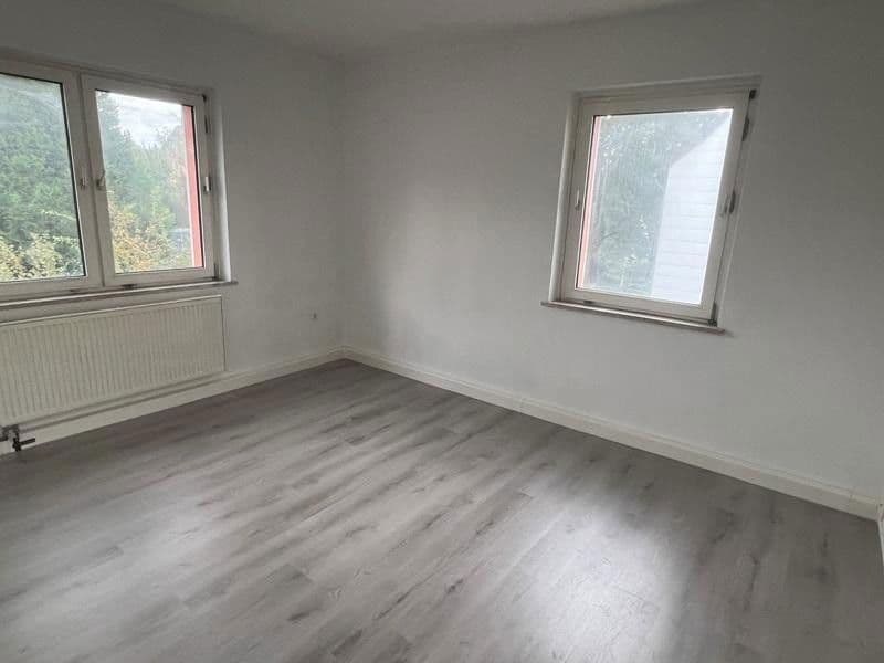 Predaj domu 900 m², pozemek 2.940 m², Weetzer Kirchweg 6, Ronnenberg, Dolné Sasko Predaj domu 900 m², pozemek 2.940 m², Weetzer Kirchweg 6, Ronnenberg, Dolné Sasko