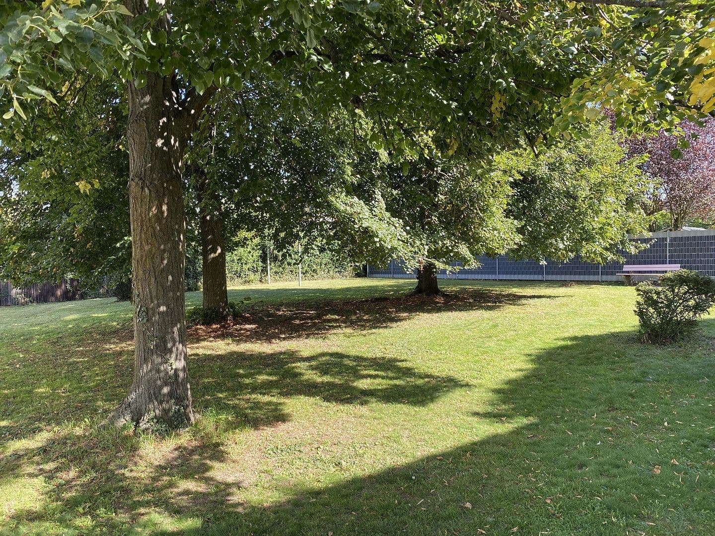 Predaj domu 900 m², pozemek 2.940 m², Weetzer Kirchweg 6, Ronnenberg, Dolné Sasko Predaj domu 900 m², pozemek 2.940 m², Weetzer Kirchweg 6, Ronnenberg, Dolné Sasko