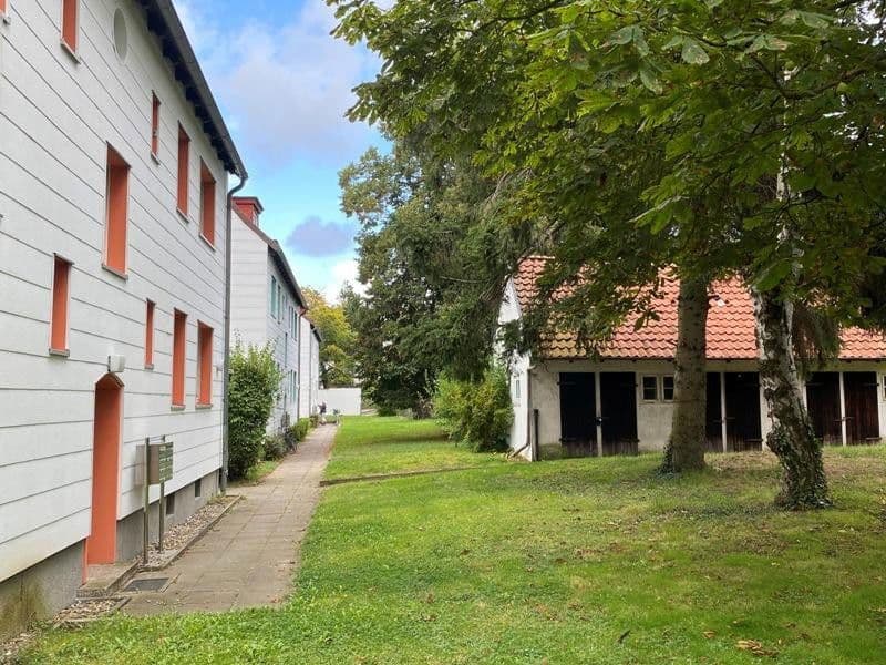 Predaj domu 900 m², pozemek 2.940 m², Weetzer Kirchweg 6, Ronnenberg, Dolné Sasko Predaj domu 900 m², pozemek 2.940 m², Weetzer Kirchweg 6, Ronnenberg, Dolné Sasko