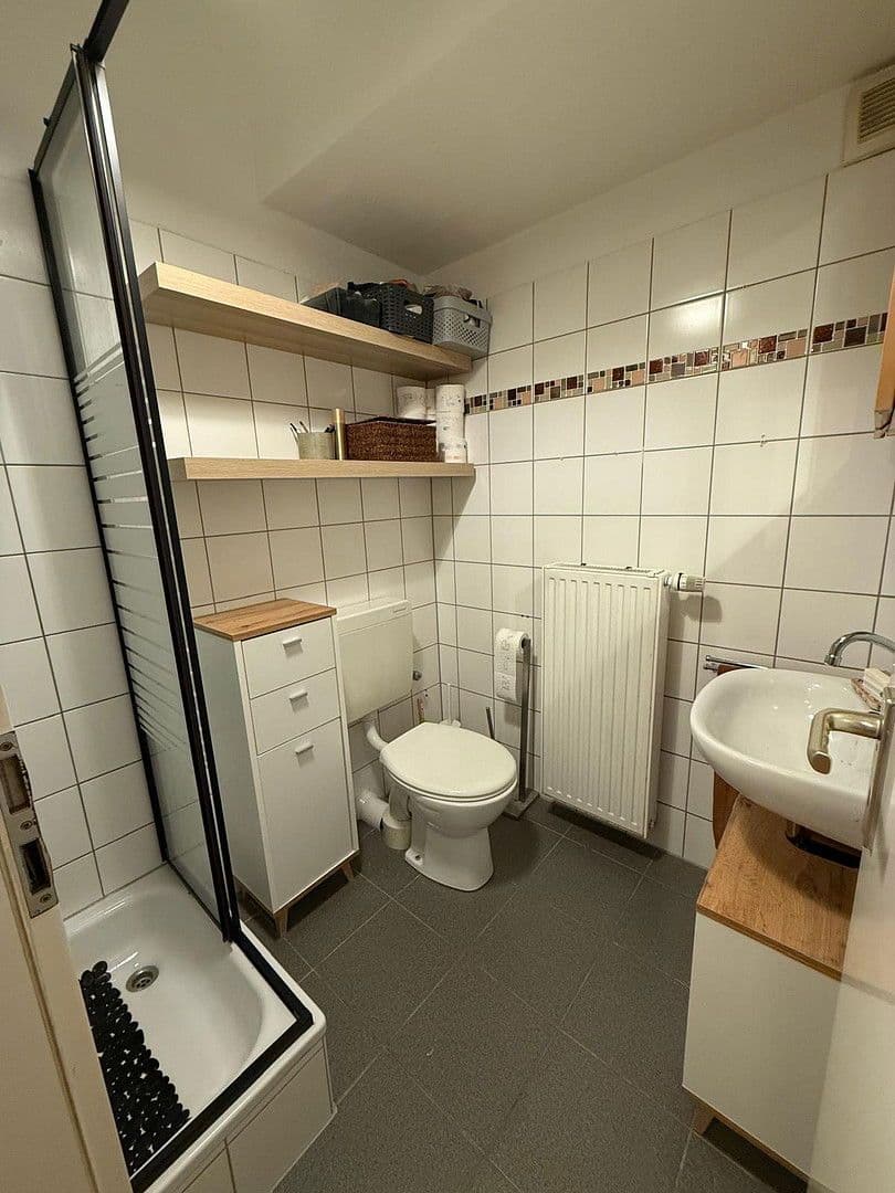 Prenájom bytu 2-izbový 73 m², Kurfürstenstr. 12-14, Köln, Severné Porýnie - Westfálsko Prenájom bytu 2-izbový 73 m², Kurfürstenstr. 12-14, Köln, Severné Porýnie - Westfálsko