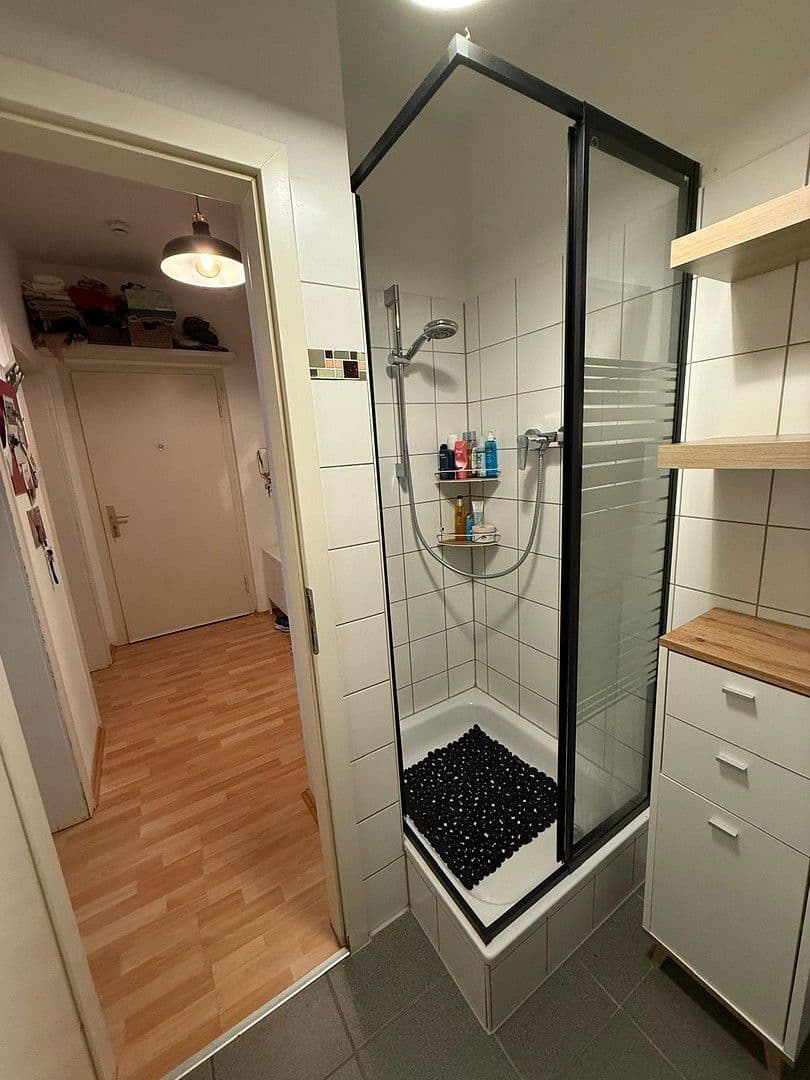 Prenájom bytu 2-izbový 73 m², Kurfürstenstr. 12-14, Köln, Severné Porýnie - Westfálsko Prenájom bytu 2-izbový 73 m², Kurfürstenstr. 12-14, Köln, Severné Porýnie - Westfálsko