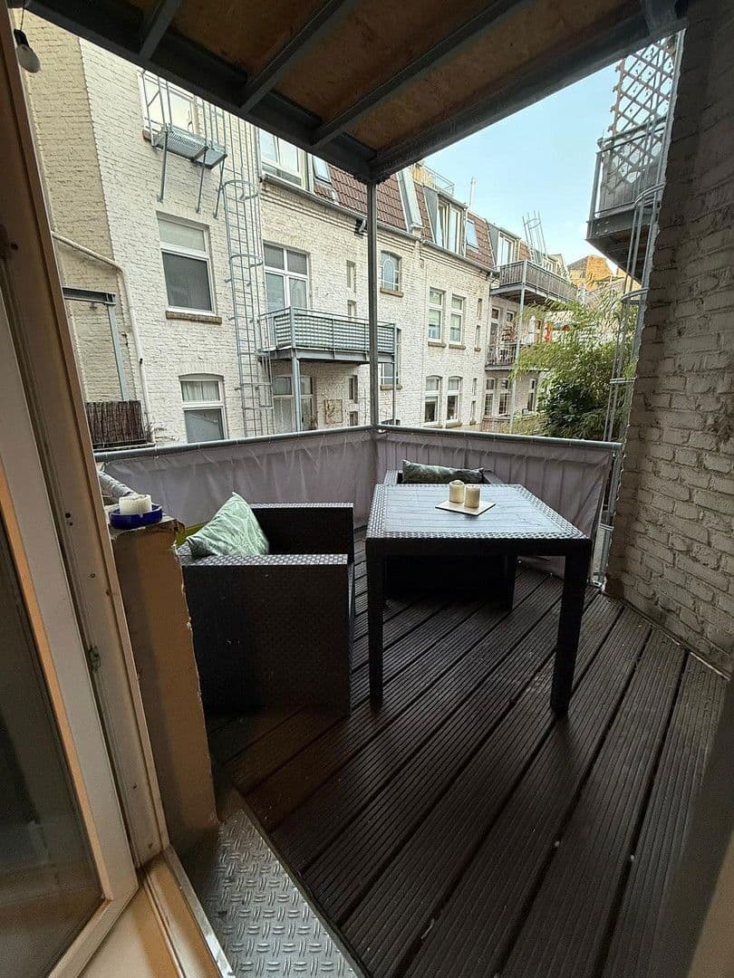 Prenájom bytu 2-izbový 73 m², Kurfürstenstr. 12-14, Köln, Severné Porýnie - Westfálsko Prenájom bytu 2-izbový 73 m², Kurfürstenstr. 12-14, Köln, Severné Porýnie - Westfálsko