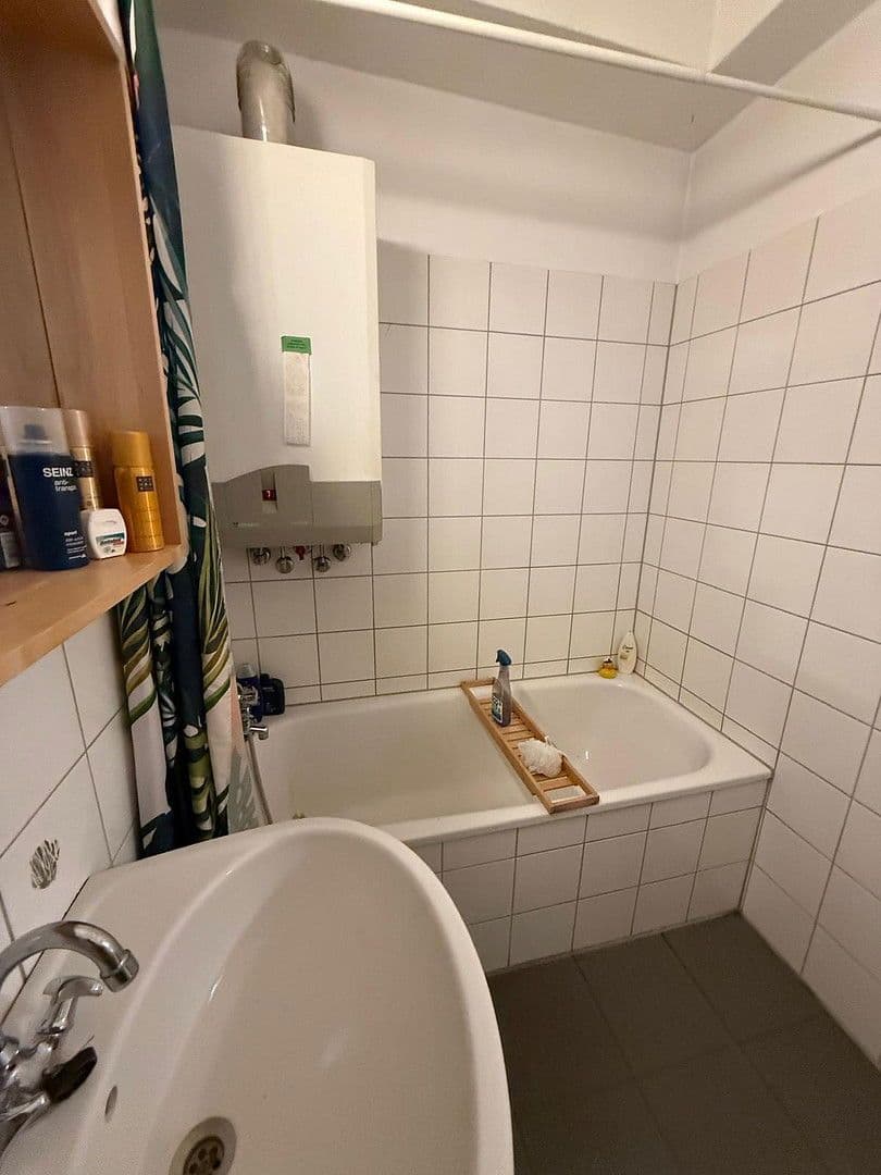 Prenájom bytu 2-izbový 73 m², Kurfürstenstr. 12-14, Köln, Severné Porýnie - Westfálsko Prenájom bytu 2-izbový 73 m², Kurfürstenstr. 12-14, Köln, Severné Porýnie - Westfálsko