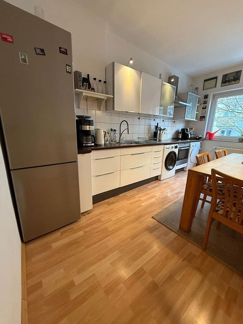 Prenájom bytu 2-izbový 73 m², Kurfürstenstr. 12-14, Köln, Severné Porýnie - Westfálsko Prenájom bytu 2-izbový 73 m², Kurfürstenstr. 12-14, Köln, Severné Porýnie - Westfálsko