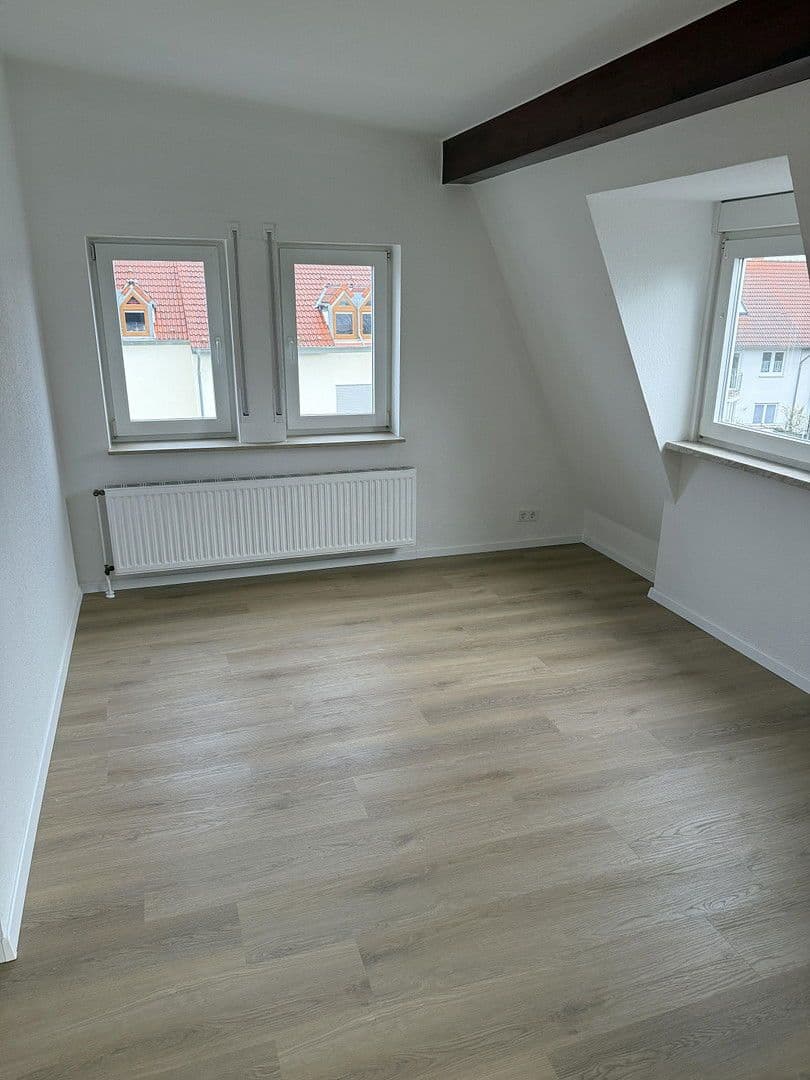 Prenájom bytu 1-izbový 37 m², Oppenheim, Porýnie-Falcko Prenájom bytu 1-izbový 37 m², Oppenheim, Porýnie-Falcko