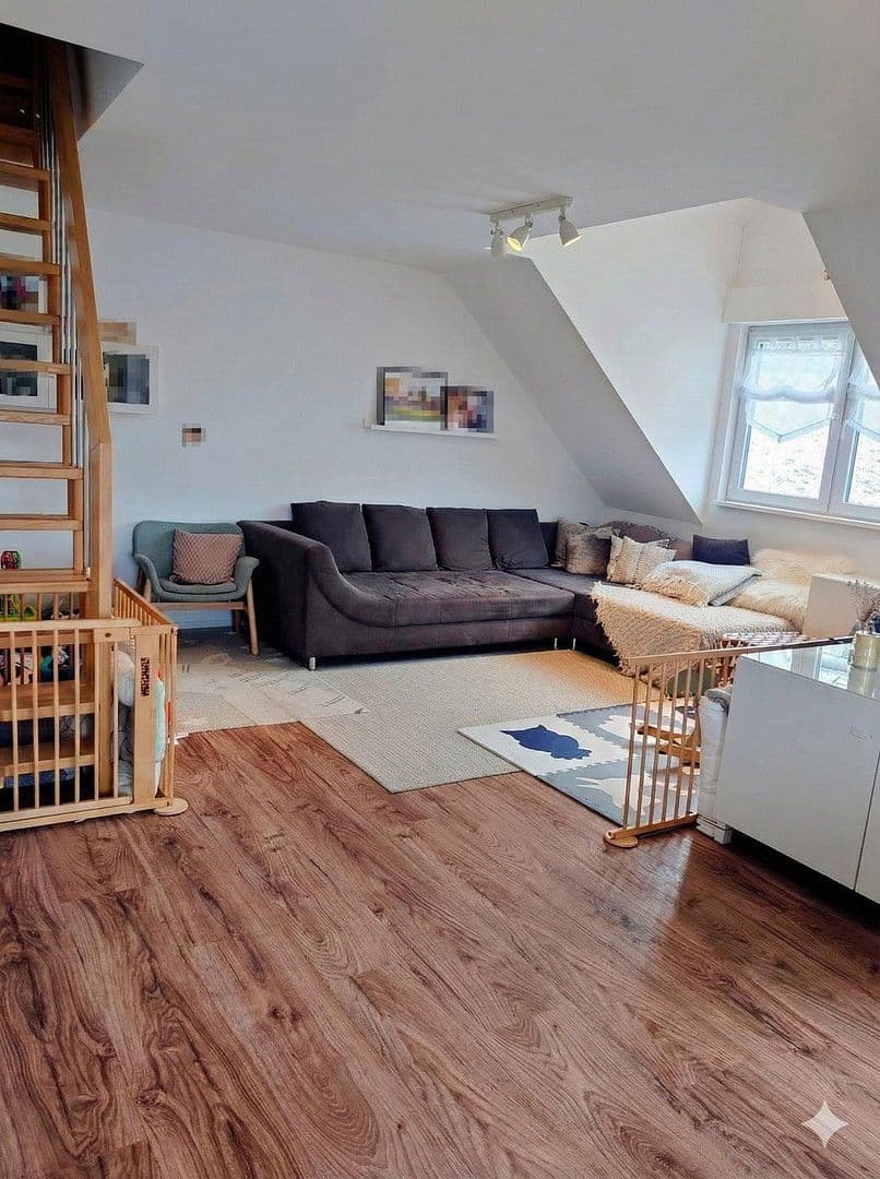 Prenájom bytu 4-izbový 105 m², Klünersweg 14, Paderborn, Severné Porýnie - Westfálsko Prenájom bytu 4-izbový 105 m², Klünersweg 14, Paderborn, Severné Porýnie - Westfálsko