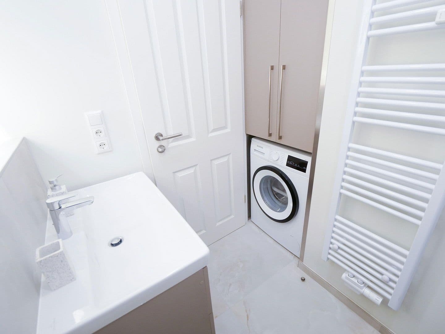 Prenájom bytu 2-izbový 61 m², Pfalzburger Str. 3, Berlin, Berlín Prenájom bytu 2-izbový 61 m², Pfalzburger Str. 3, Berlin, Berlín