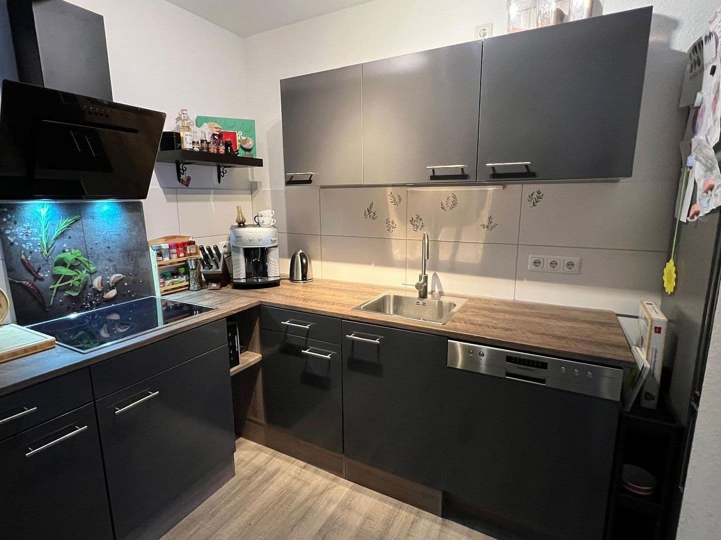 Prenájom bytu 4-izbový 101 m², Gothaer Straße 34, Suhl, Durínsko Prenájom bytu 4-izbový 101 m², Gothaer Straße 34, Suhl, Durínsko