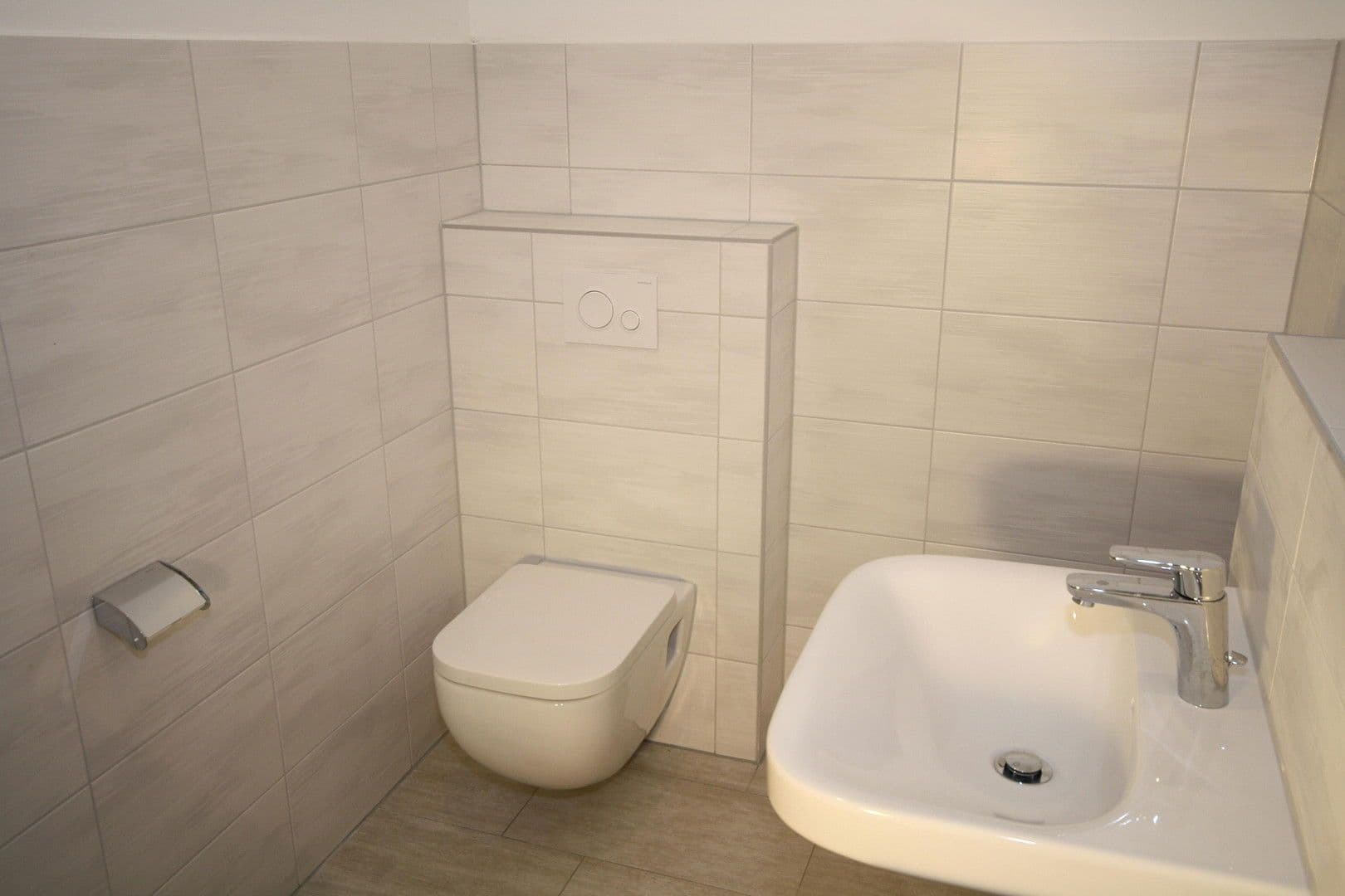 Prenájom bytu 4-izbový 101 m², Gothaer Straße 34, Suhl, Durínsko Prenájom bytu 4-izbový 101 m², Gothaer Straße 34, Suhl, Durínsko