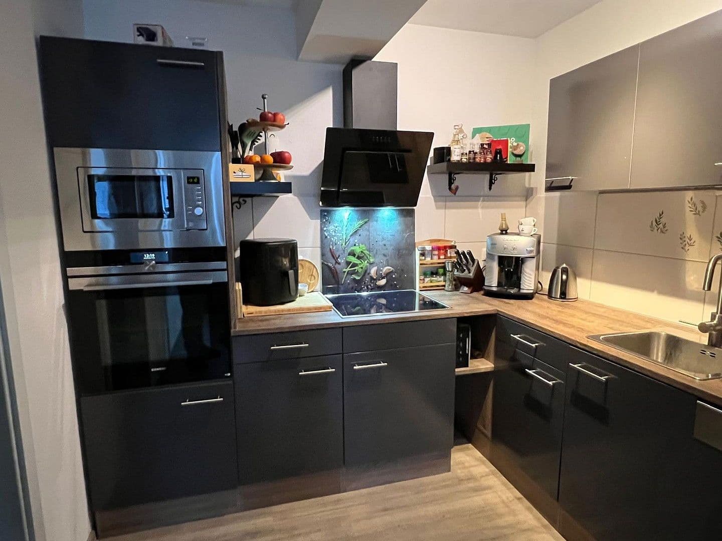 Prenájom bytu 4-izbový 101 m², Gothaer Straße 34, Suhl, Durínsko Prenájom bytu 4-izbový 101 m², Gothaer Straße 34, Suhl, Durínsko