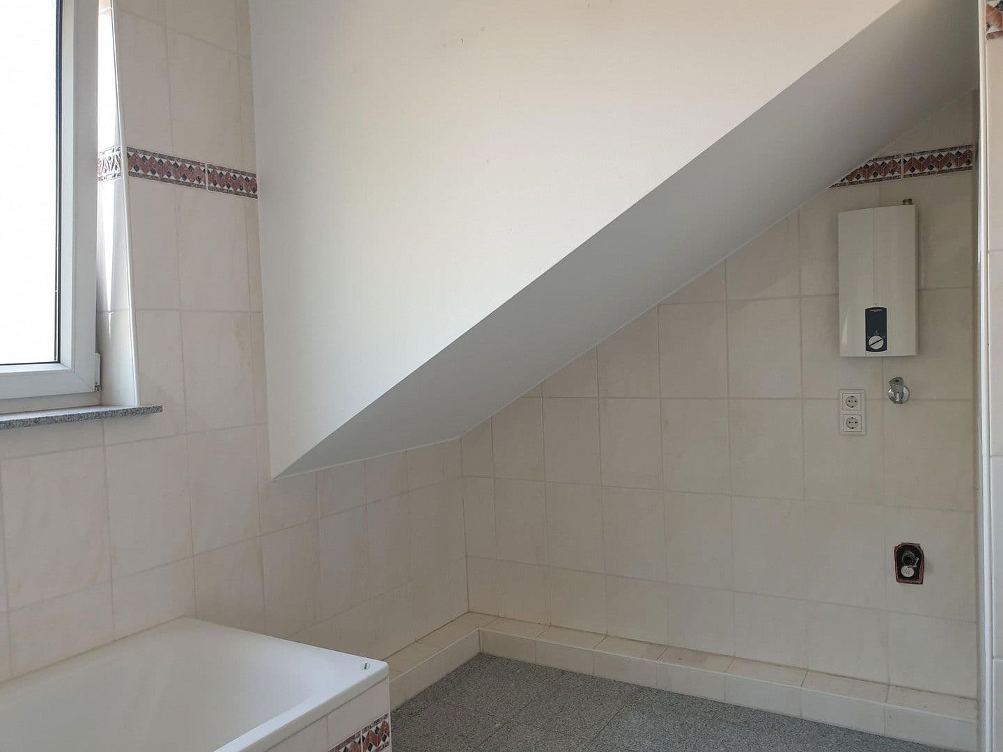 Predaj bytu 3-izbový 85 m², Langenfeld (Rheinland), Severné Porýnie - Westfálsko Predaj bytu 3-izbový 85 m², Langenfeld (Rheinland), Severné Porýnie - Westfálsko