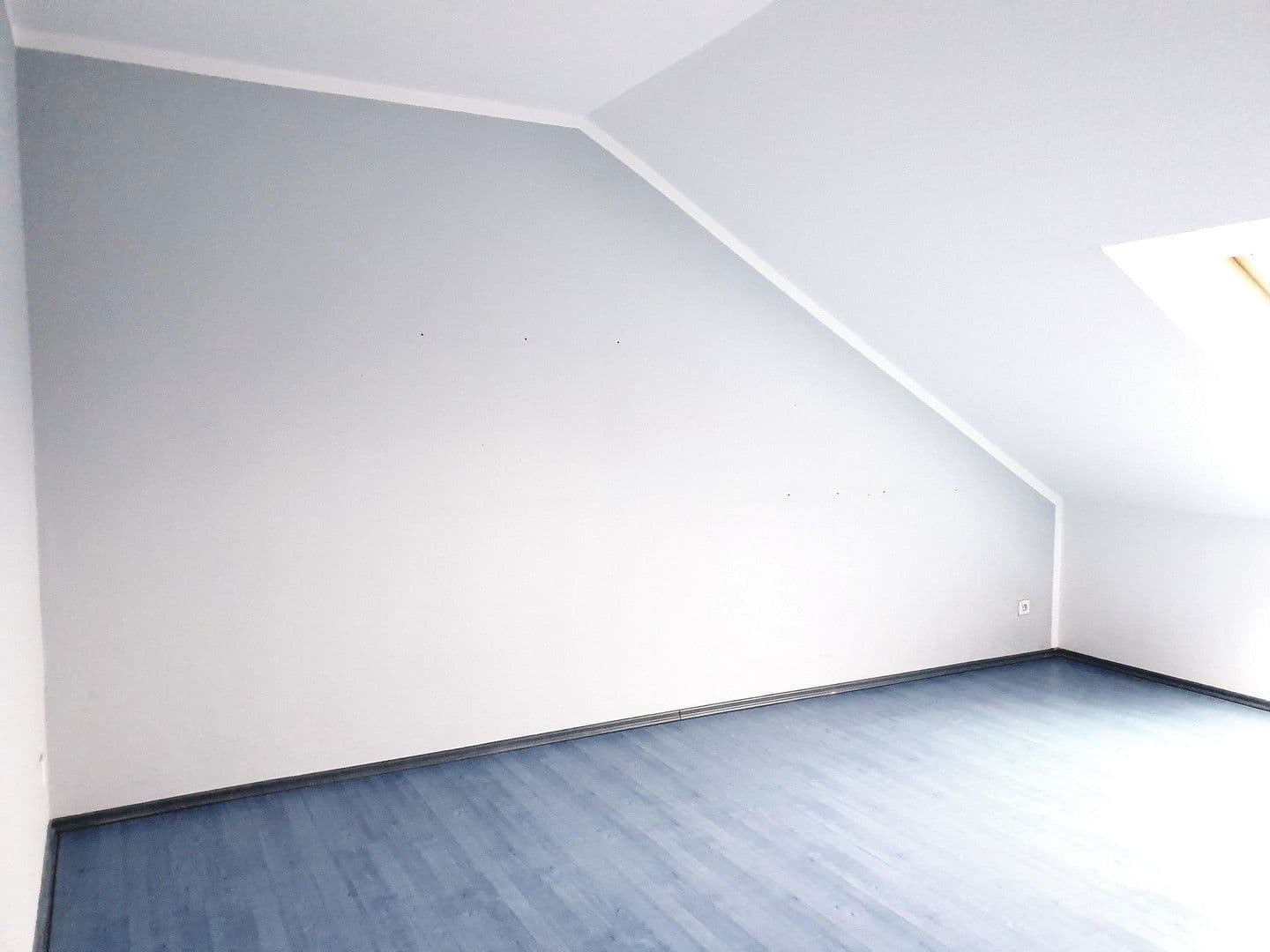 Predaj bytu 3-izbový 85 m², Langenfeld (Rheinland), Severné Porýnie - Westfálsko Predaj bytu 3-izbový 85 m², Langenfeld (Rheinland), Severné Porýnie - Westfálsko