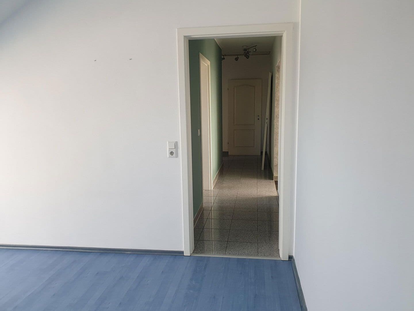 Predaj bytu 3-izbový 85 m², Langenfeld (Rheinland), Severné Porýnie - Westfálsko Predaj bytu 3-izbový 85 m², Langenfeld (Rheinland), Severné Porýnie - Westfálsko
