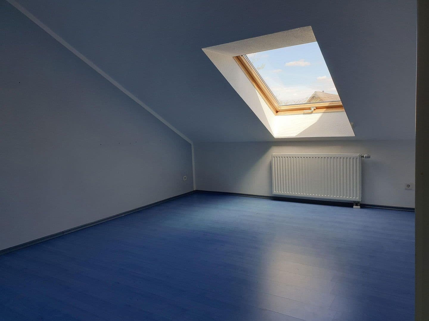 Predaj bytu 3-izbový 85 m², Langenfeld (Rheinland), Severné Porýnie - Westfálsko Predaj bytu 3-izbový 85 m², Langenfeld (Rheinland), Severné Porýnie - Westfálsko