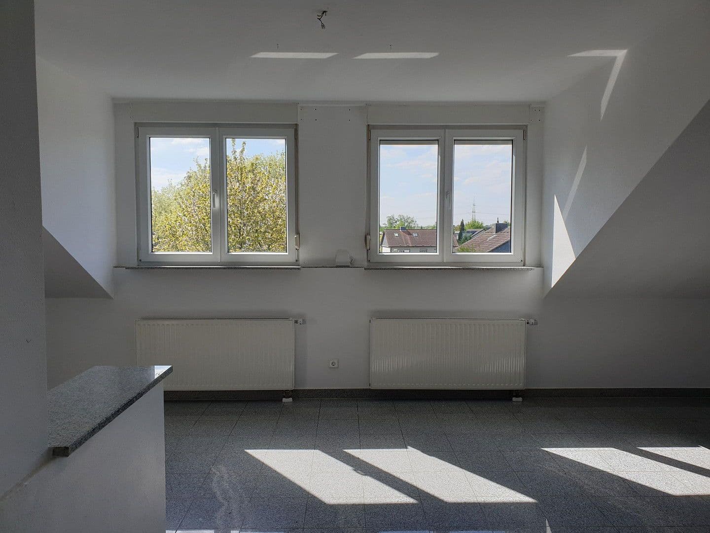 Predaj bytu 3-izbový 85 m², Langenfeld (Rheinland), Severné Porýnie - Westfálsko Predaj bytu 3-izbový 85 m², Langenfeld (Rheinland), Severné Porýnie - Westfálsko