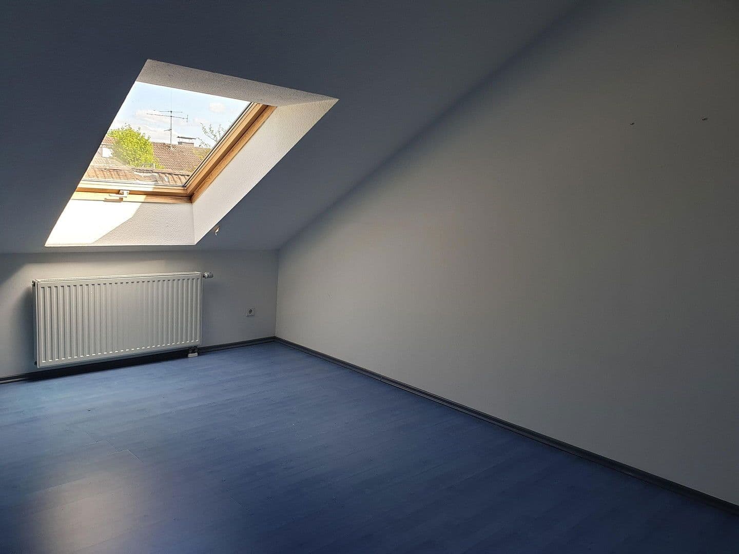 Predaj bytu 3-izbový 85 m², Langenfeld (Rheinland), Severné Porýnie - Westfálsko Predaj bytu 3-izbový 85 m², Langenfeld (Rheinland), Severné Porýnie - Westfálsko