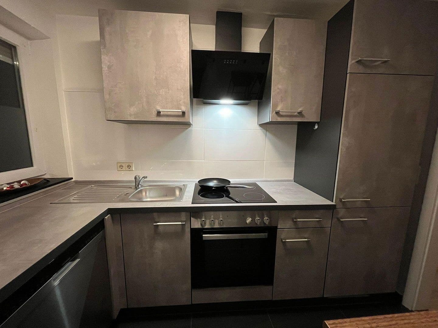 Prenájom bytu 2-izbový 53 m², Stuttgart, Bádensko-Wurttembersko Prenájom bytu 2-izbový 53 m², Stuttgart, Bádensko-Wurttembersko