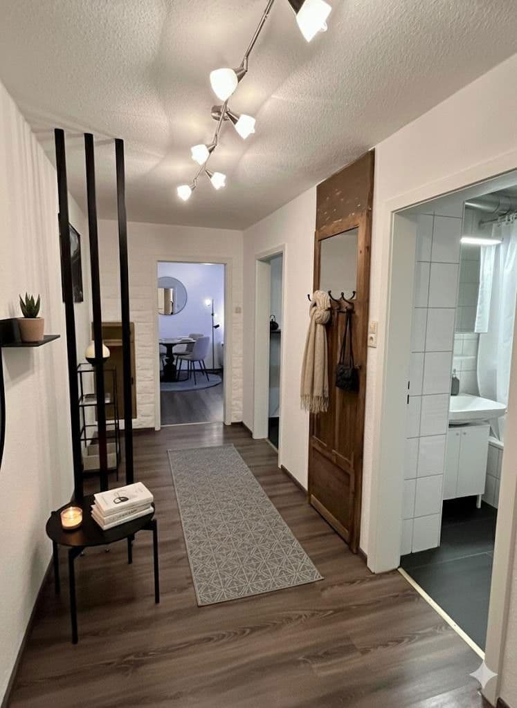 Prenájom bytu 2-izbový 53 m², Stuttgart, Bádensko-Wurttembersko Prenájom bytu 2-izbový 53 m², Stuttgart, Bádensko-Wurttembersko