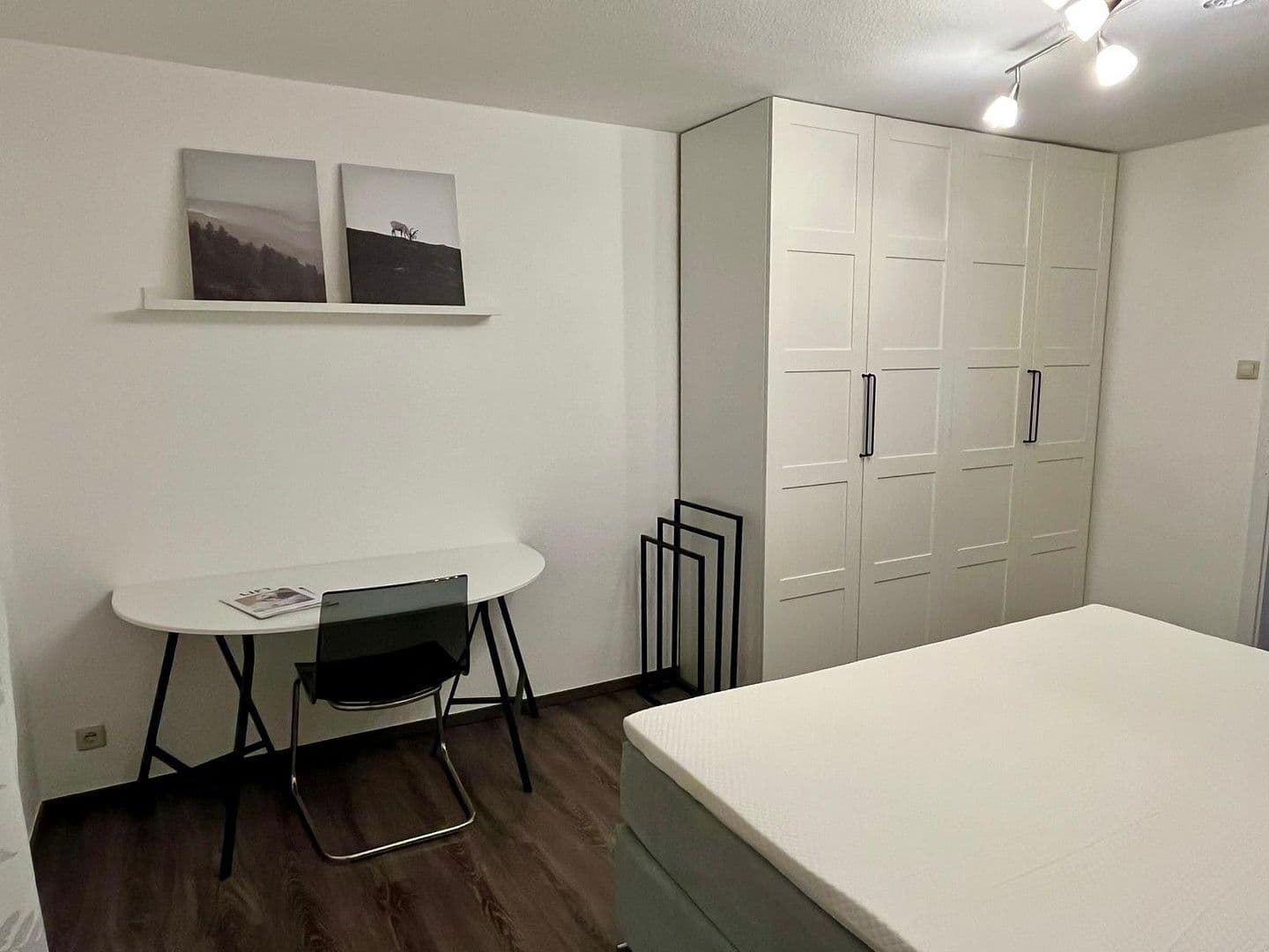 Prenájom bytu 2-izbový 53 m², Stuttgart, Bádensko-Wurttembersko Prenájom bytu 2-izbový 53 m², Stuttgart, Bádensko-Wurttembersko