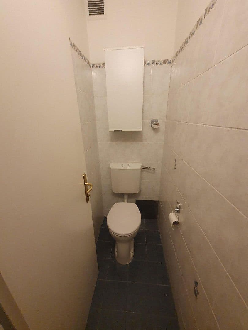 Prenájom bytu 3-izbový 80 m², Sulzweg 10, Wien, Viedeň Prenájom bytu 3-izbový 80 m², Sulzweg 10, Wien, Viedeň