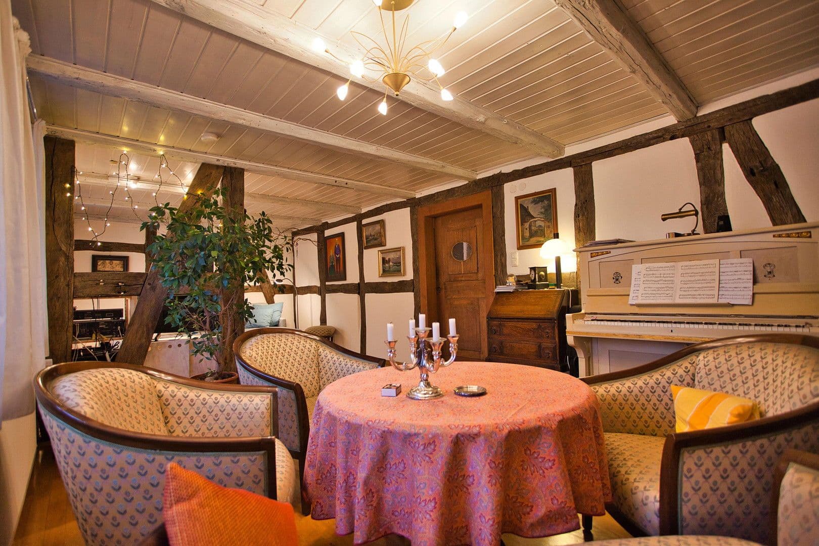 Predaj domu 191 m², pozemek 1.254 m², Im Knick 9, Paderborn, Severné Porýnie - Westfálsko Predaj domu 191 m², pozemek 1.254 m², Im Knick 9, Paderborn, Severné Porýnie - Westfálsko