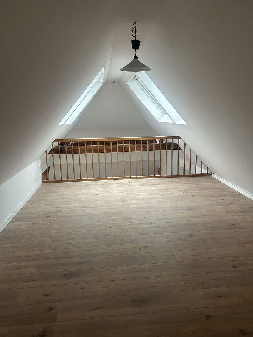 Prenájom bytu 6-izbový 146 m², Hermannstraße 17, Lauf an der Pegnitz, Bavorsko Prenájom bytu 6-izbový 146 m², Hermannstraße 17, Lauf an der Pegnitz, Bavorsko