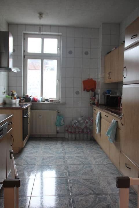 Prenájom bytu 4-izbový 110 m², Coburger Allee 17, Sonneberg, Durínsko Prenájom bytu 4-izbový 110 m², Coburger Allee 17, Sonneberg, Durínsko