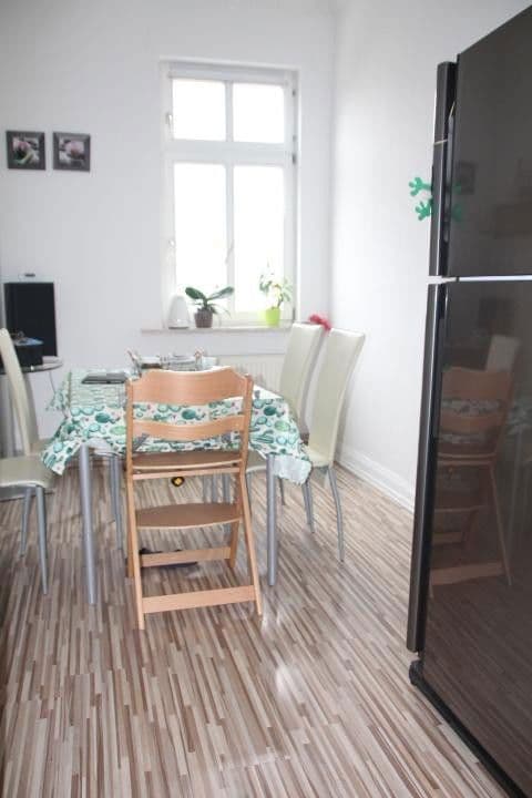 Prenájom bytu 4-izbový 110 m², Coburger Allee 17, Sonneberg, Durínsko Prenájom bytu 4-izbový 110 m², Coburger Allee 17, Sonneberg, Durínsko