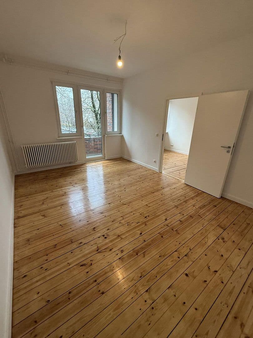 Prenájom bytu 5-izbový 105 m², Schlangenbader Straße, Berlin, Berlín Prenájom bytu 5-izbový 105 m², Schlangenbader Straße, Berlin, Berlín