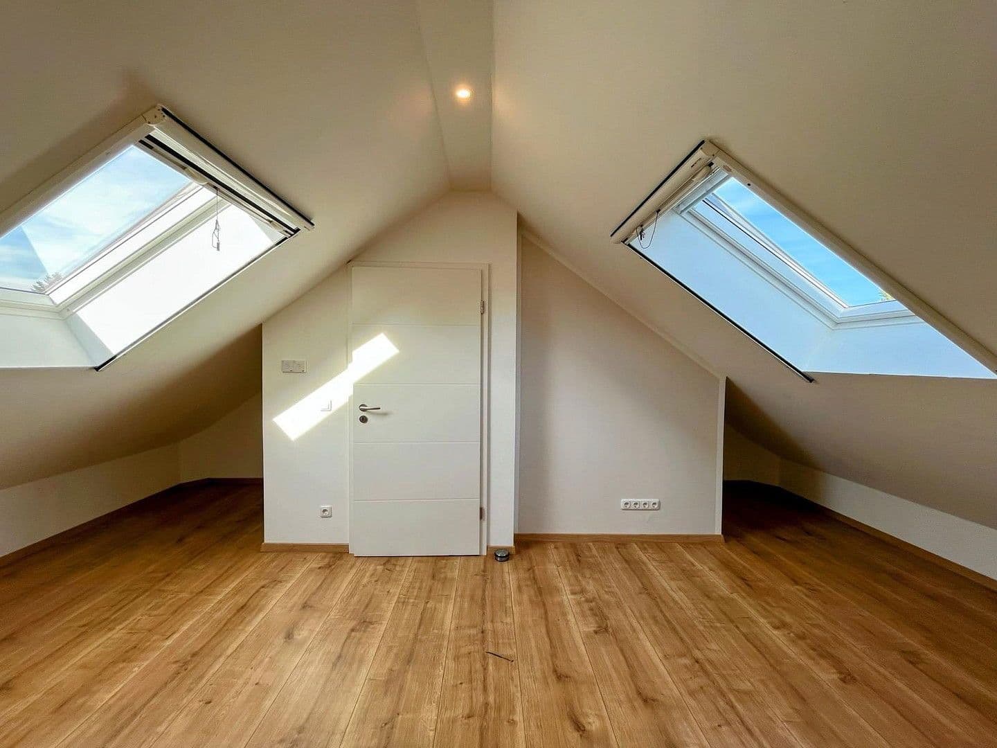 Predaj domu 102 m², pozemek 765 m², Oberhofer Straße 62, Oranienburg, Brandenbursko Predaj domu 102 m², pozemek 765 m², Oberhofer Straße 62, Oranienburg, Brandenbursko