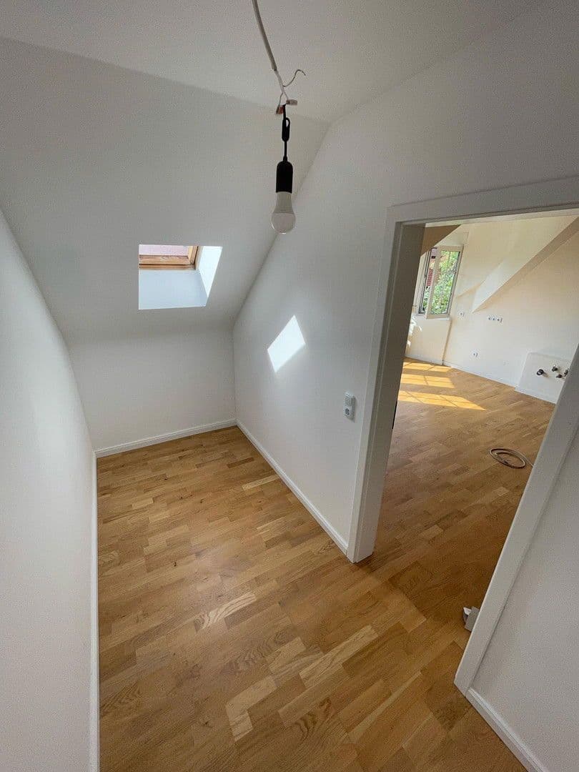 Prenájom bytu 4-izbový 193 m², Bergstraße 16, Carlsberg, Porýnie-Falcko Prenájom bytu 4-izbový 193 m², Bergstraße 16, Carlsberg, Porýnie-Falcko