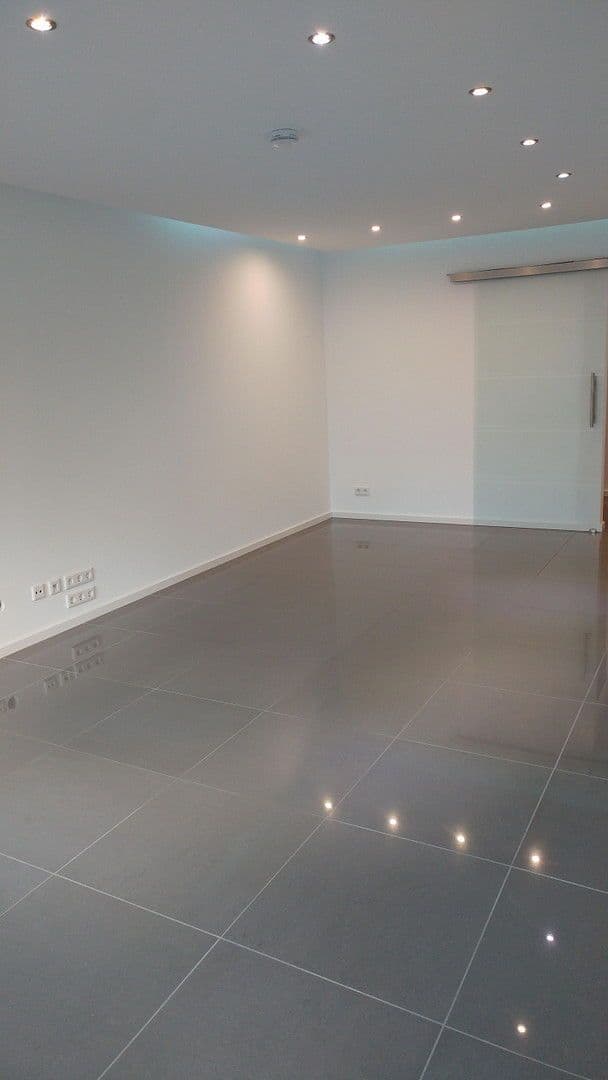 Prenájom bytu 2-izbový 60 m², Am Schenkenfeld 21 97209 Veitshöchheim, Veitshöchheim, Bavorsko Prenájom bytu 2-izbový 60 m², Am Schenkenfeld 21 97209 Veitshöchheim, Veitshöchheim, Bavorsko