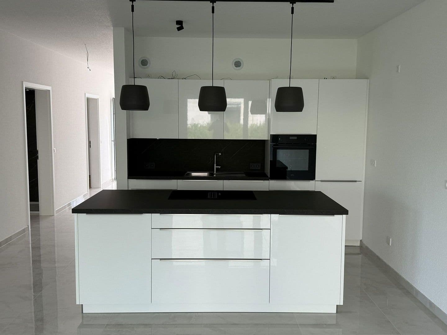 Prenájom bytu 3-izbový 127 m², Thomas-Schreiber-Weg 3, Bad Mergentheim, Bádensko-Wurttembersko Prenájom bytu 3-izbový 127 m², Thomas-Schreiber-Weg 3, Bad Mergentheim, Bádensko-Wurttembersko