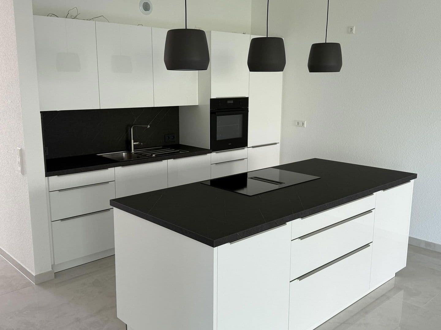 Prenájom bytu 3-izbový 127 m², Thomas-Schreiber-Weg 3, Bad Mergentheim, Bádensko-Wurttembersko Prenájom bytu 3-izbový 127 m², Thomas-Schreiber-Weg 3, Bad Mergentheim, Bádensko-Wurttembersko