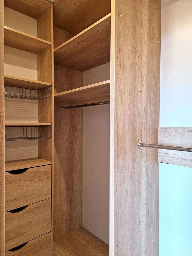 Prenájom domu 165 m², pozemek 536 m², Am Schilfgraben 27, Lehre, Dolné Sasko Prenájom domu 165 m², pozemek 536 m², Am Schilfgraben 27, Lehre, Dolné Sasko