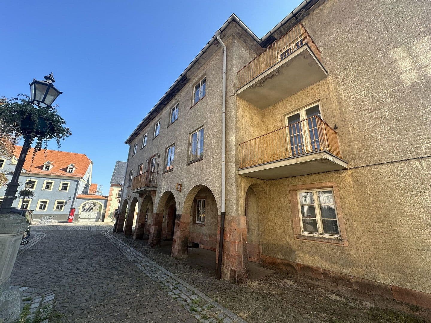 Predaj domu 573 m², pozemek 810 m², Markt 5, Bad Lausick, Sasko Predaj domu 573 m², pozemek 810 m², Markt 5, Bad Lausick, Sasko