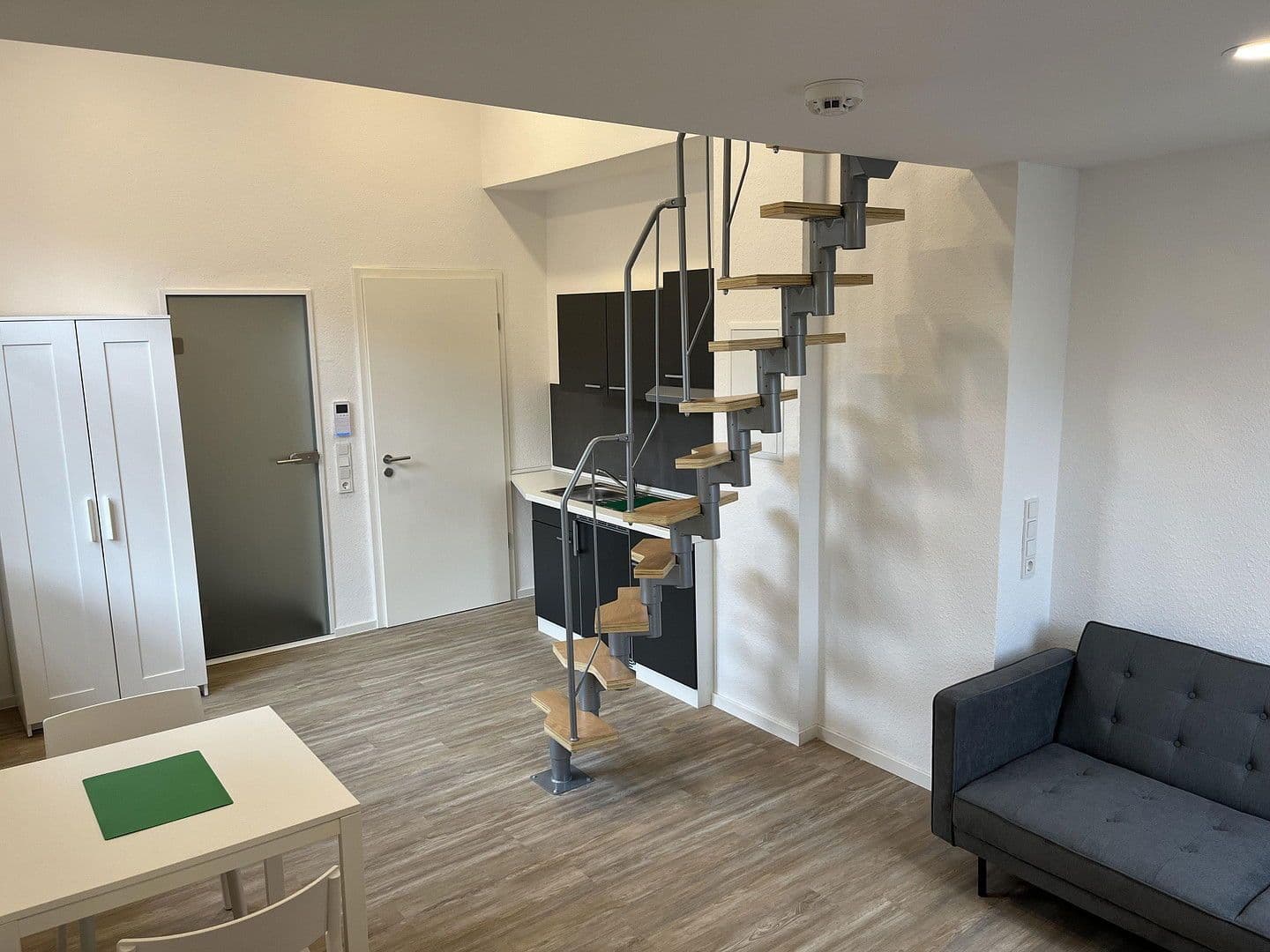 Prenájom bytu 1-izbový 25 m², Gumprechtstr. 2, Köln, Severné Porýnie - Westfálsko Prenájom bytu 1-izbový 25 m², Gumprechtstr. 2, Köln, Severné Porýnie - Westfálsko