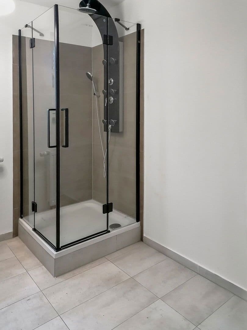 Prenájom domu 120 m², pozemek 378 m², Fürstenwalde/Spree, Brandenbursko Prenájom domu 120 m², pozemek 378 m², Fürstenwalde/Spree, Brandenbursko