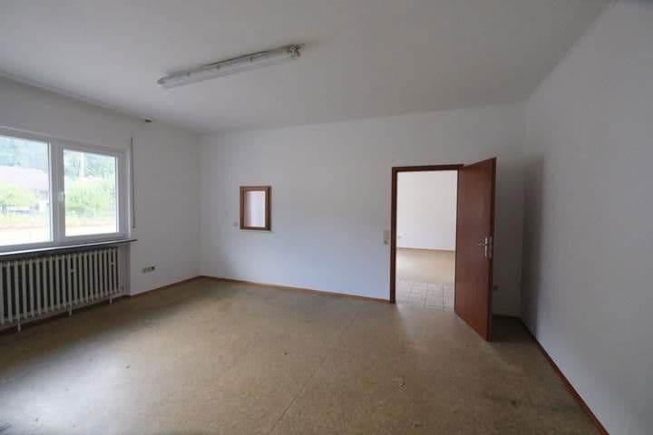 Prenájom nebytového priestoru 300 m², Rodalben, Porýnie-Falcko Prenájom nebytového priestoru 300 m², Rodalben, Porýnie-Falcko