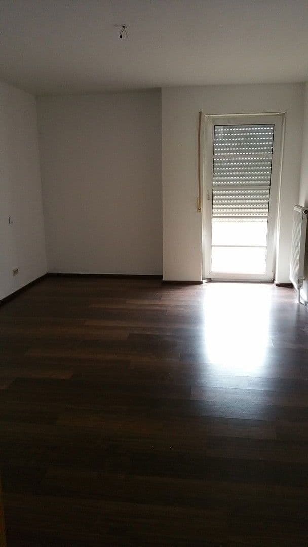 Prenájom bytu 3-izbový 83 m², Rüsselsheim am Main, Hesensko Prenájom bytu 3-izbový 83 m², Rüsselsheim am Main, Hesensko